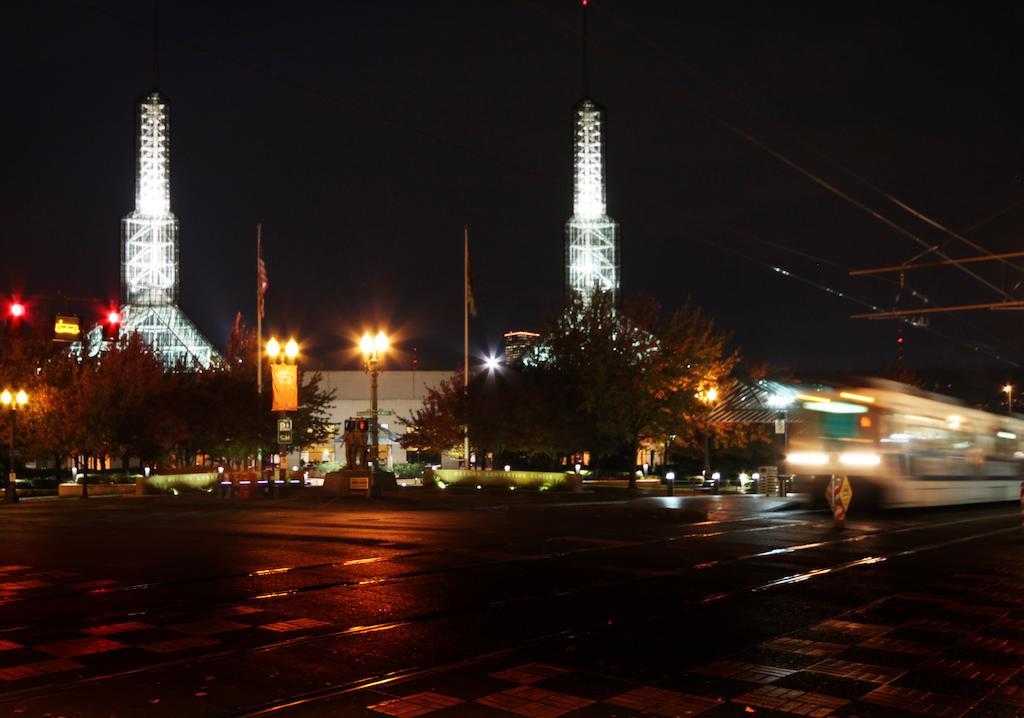 By Marriott Downtown/convention Center 3*