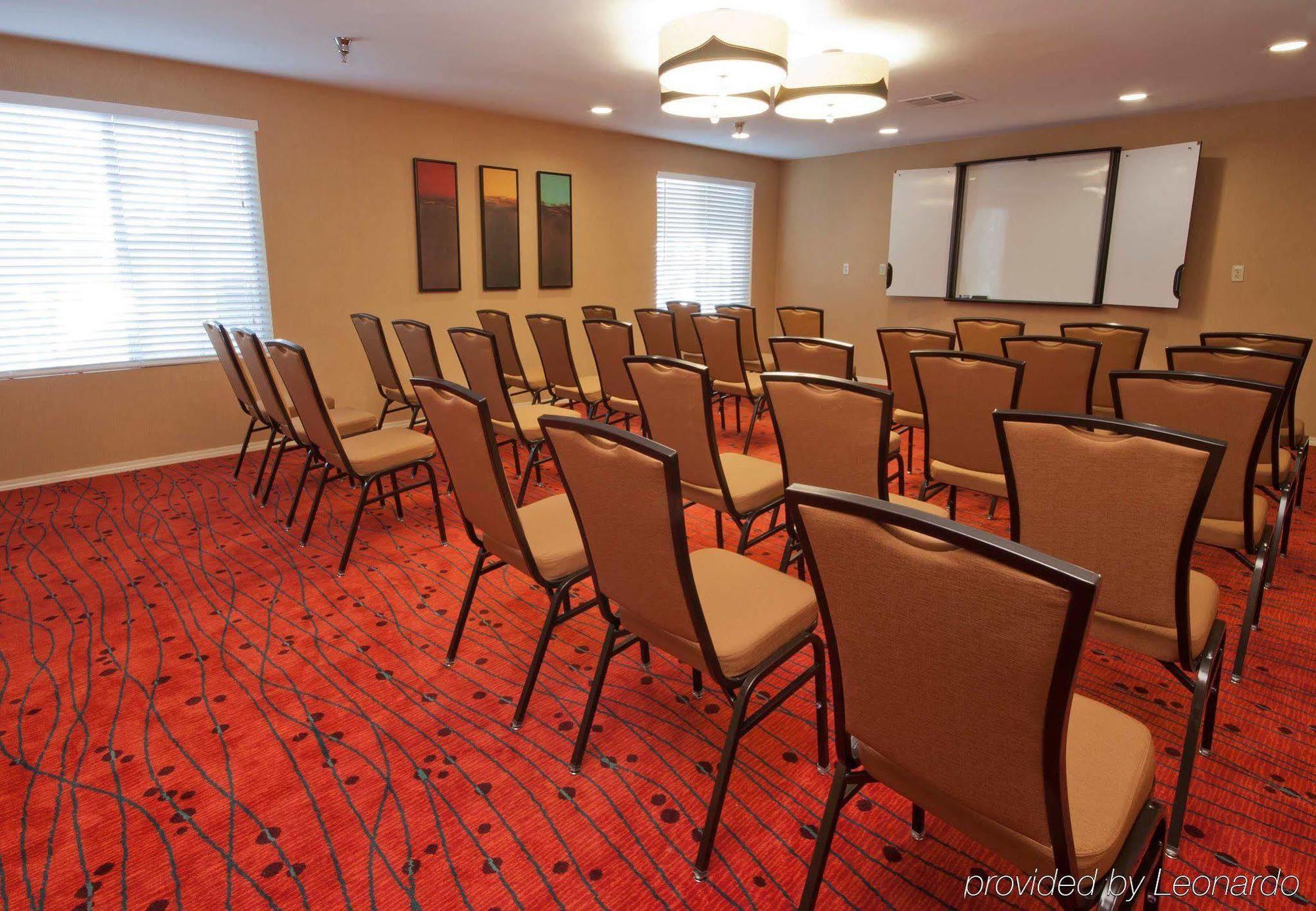 By Marriott Downtown/convention Center Hotel 3*