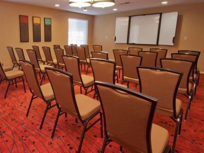 Hotel By Marriott Downtown/convention Center 3*