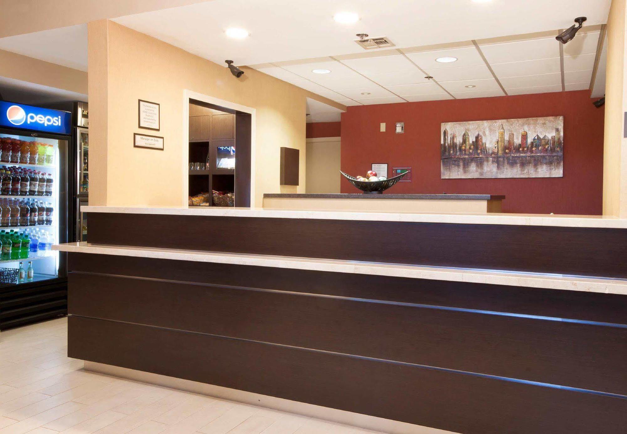 Hotel By Marriott Downtown/convention Center 3*