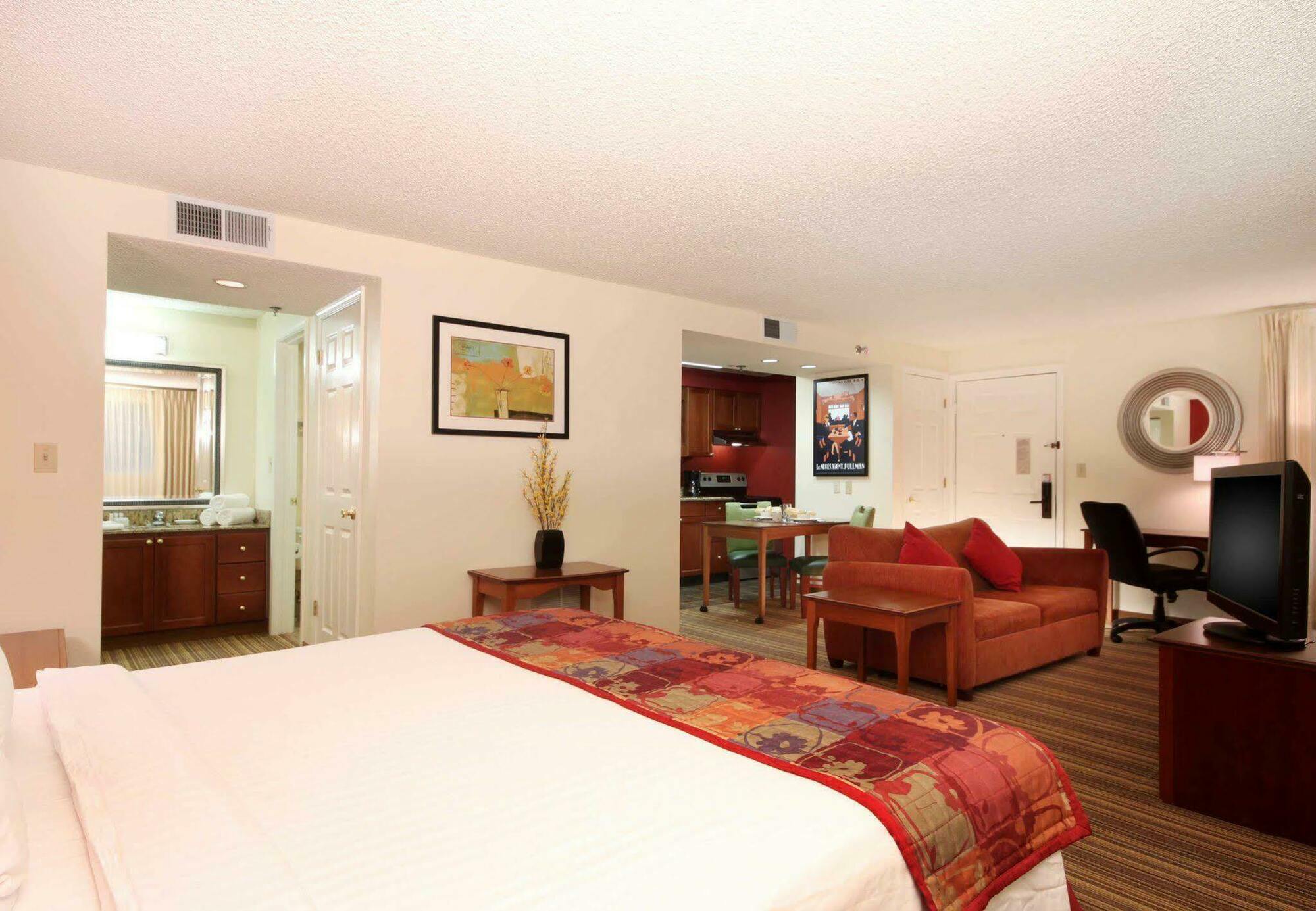 By Marriott Downtown/convention Center Portland