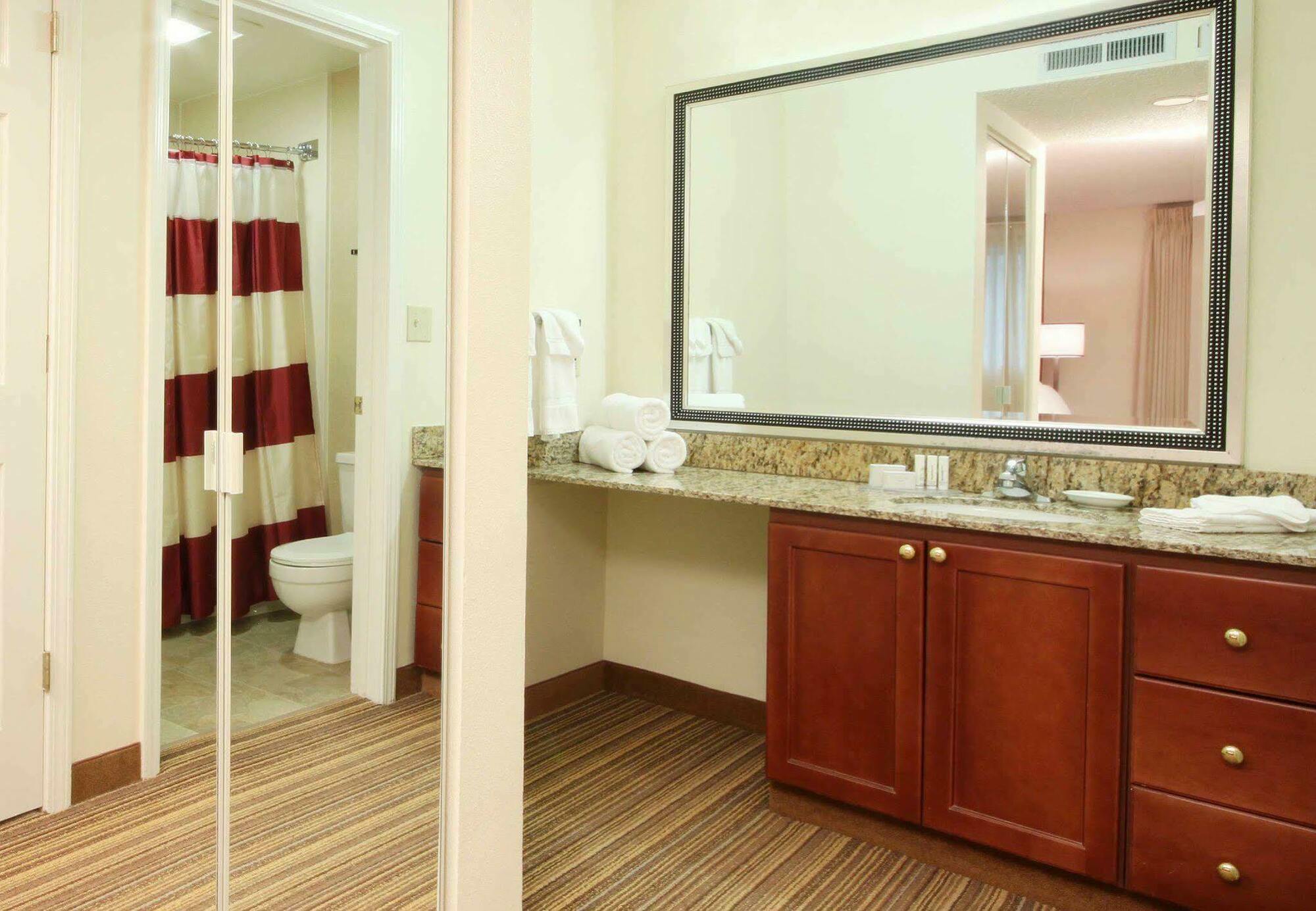 By Marriott Downtown/convention Center Portland